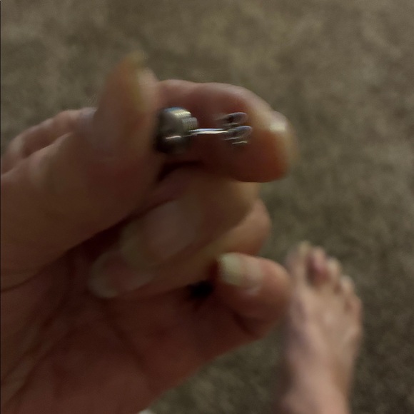 Earring - Picture 4 of 4